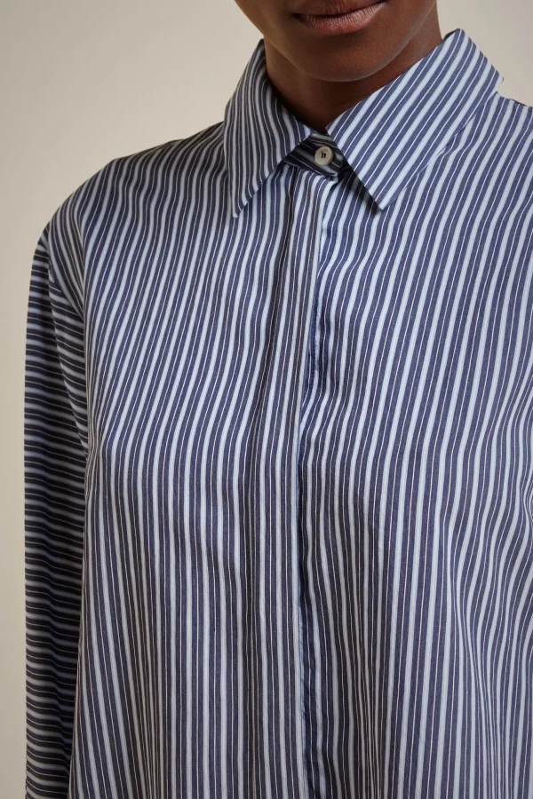 camicia_over_3-4.webp Flash Sale Liviana conti Camicia Over Riga Blu/Azzurra