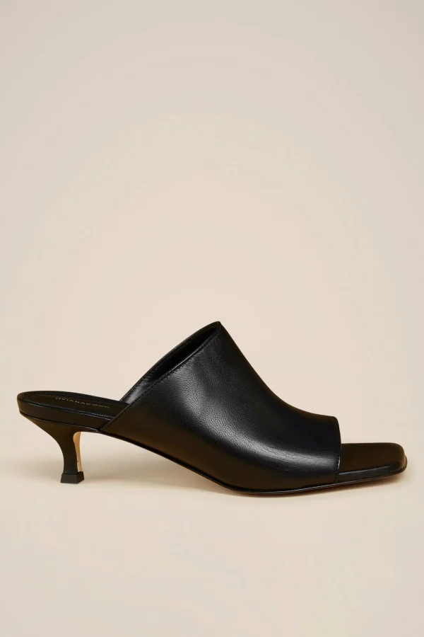 mules_punta_aperta_4.webp Outlet Liviana conti Mules Punta Aperta Bianco | Nero | Argento